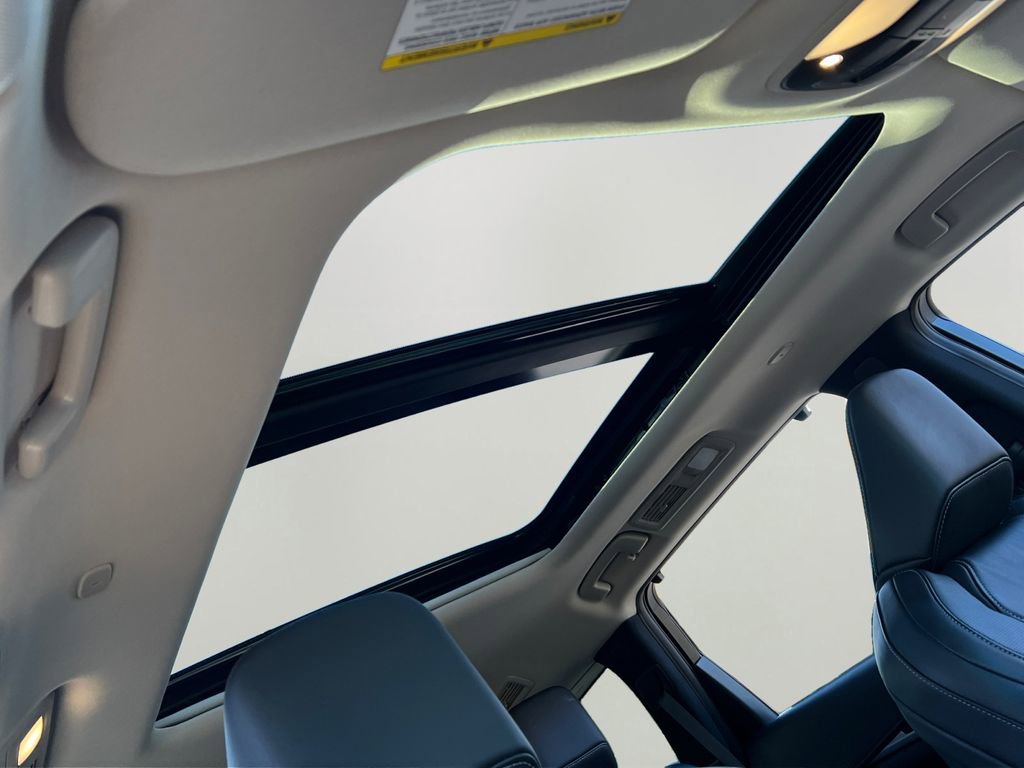 Used 2025 INFINITI QX60 Sensory w/ Cargo Package image 7