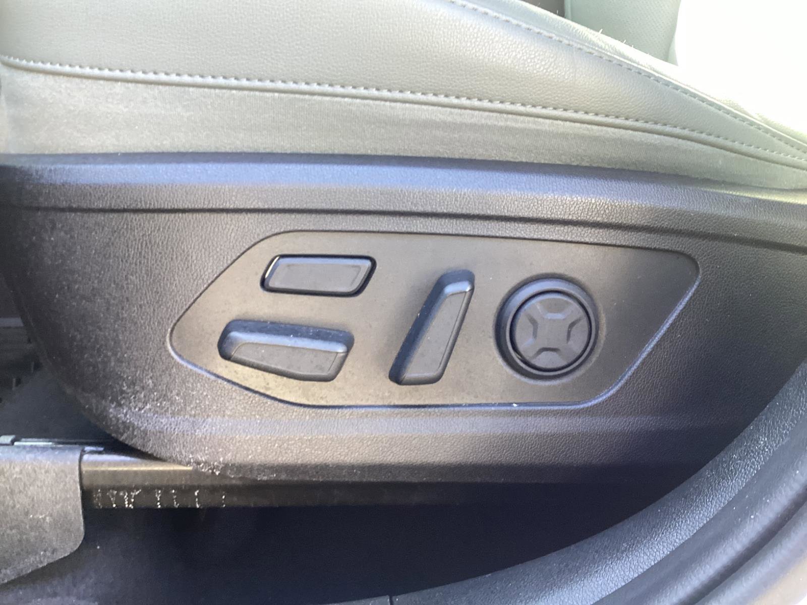 Used 2024 Kia Sorento SX Prestige w/ Sage Leather Package image 24