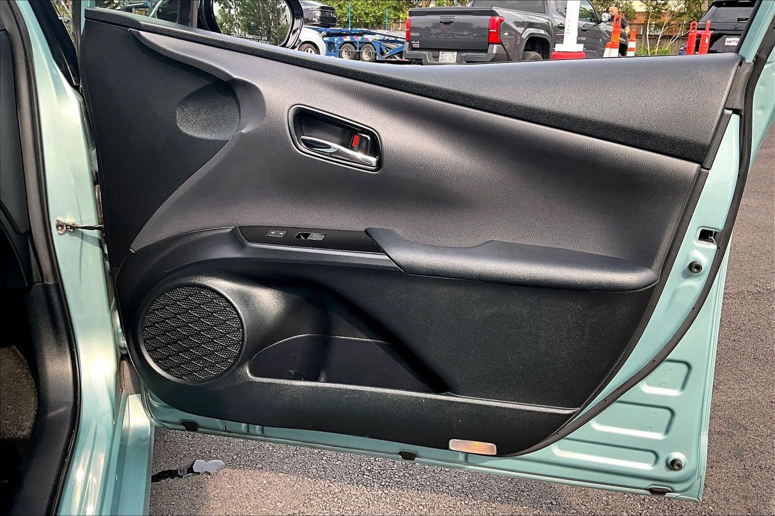 Used 2019 Toyota Prius LE FWD image 21