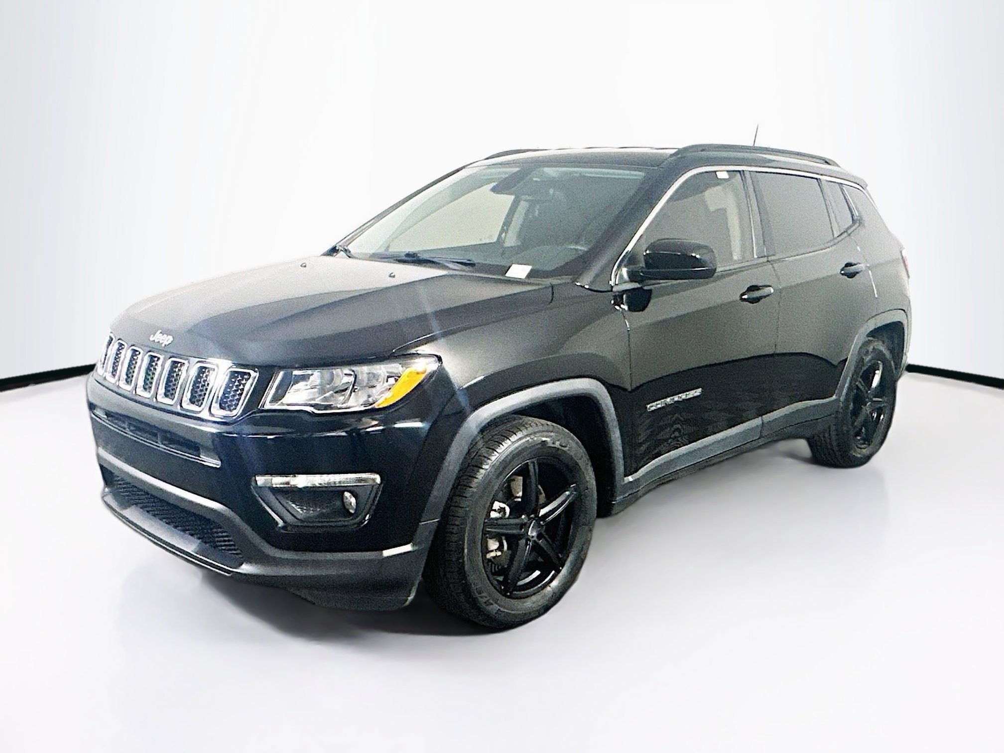 Used 2021 Jeep Compass Latitude FWD image 3