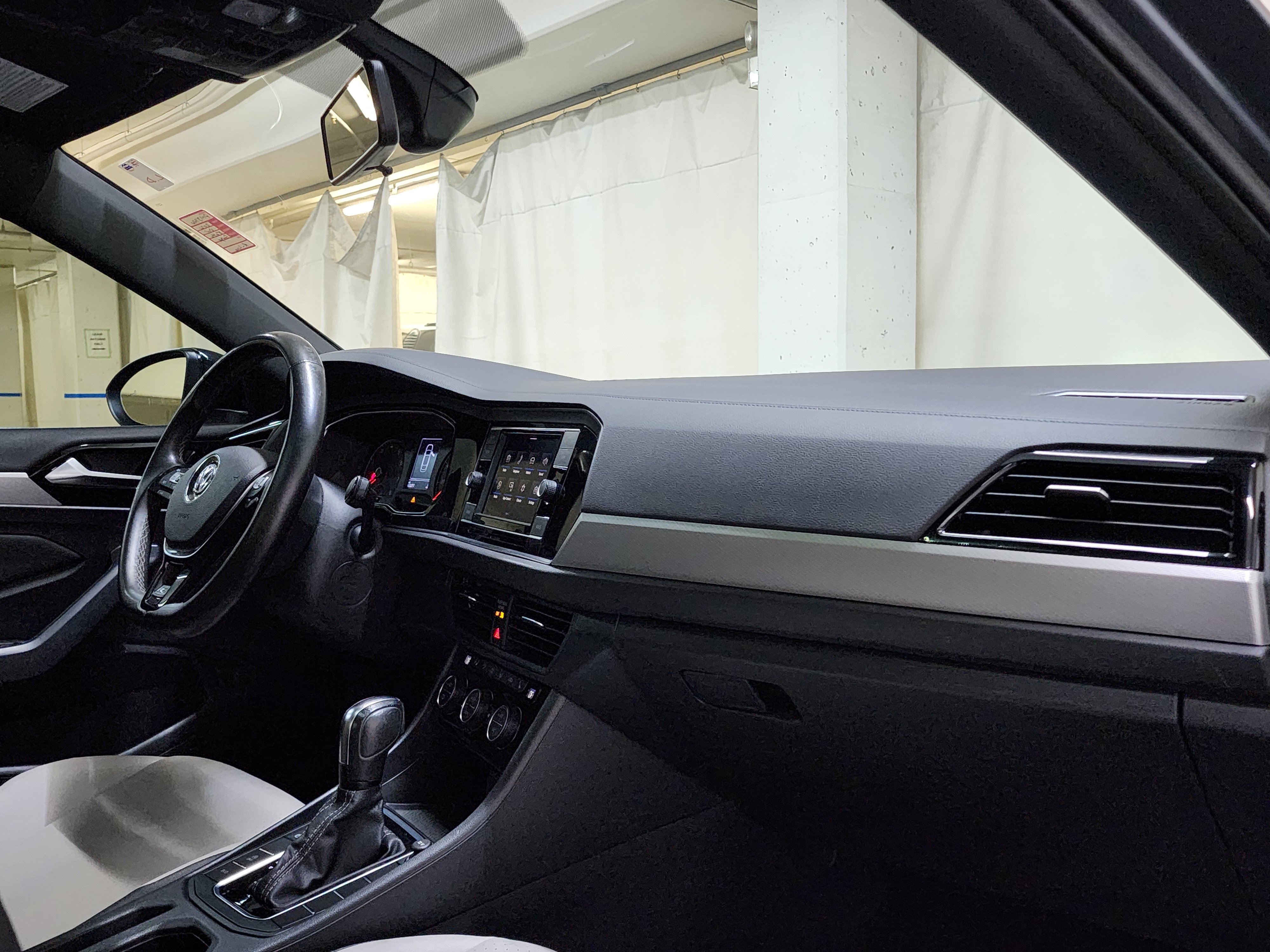 Used 2021 Volkswagen Jetta R-Line w/ R-Line Cold Weather Package FWD image 22