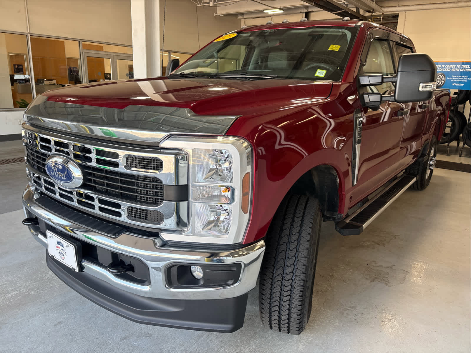 Used 2025 Ford F350 XLT w/ 360-Degree Camera Package AWD/4WD image 4