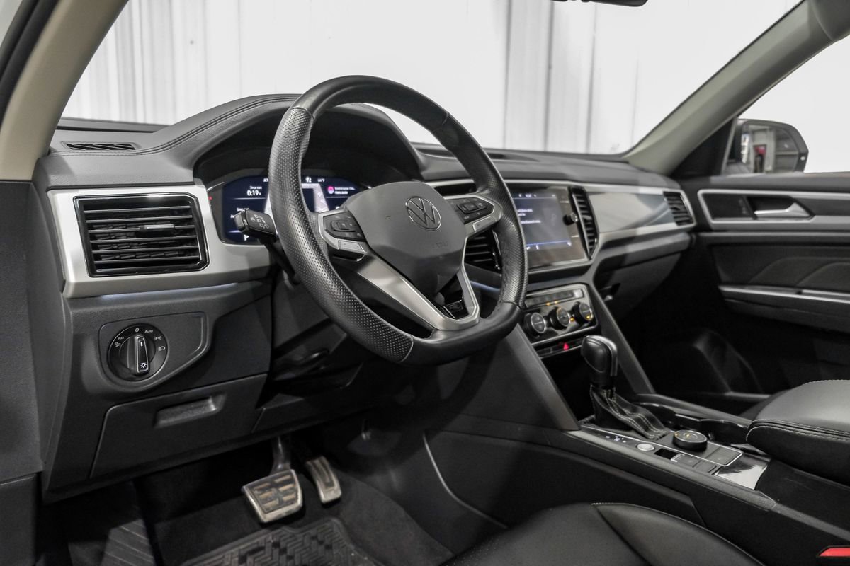 Used 2023 Volkswagen Atlas SEL R-Line image 14