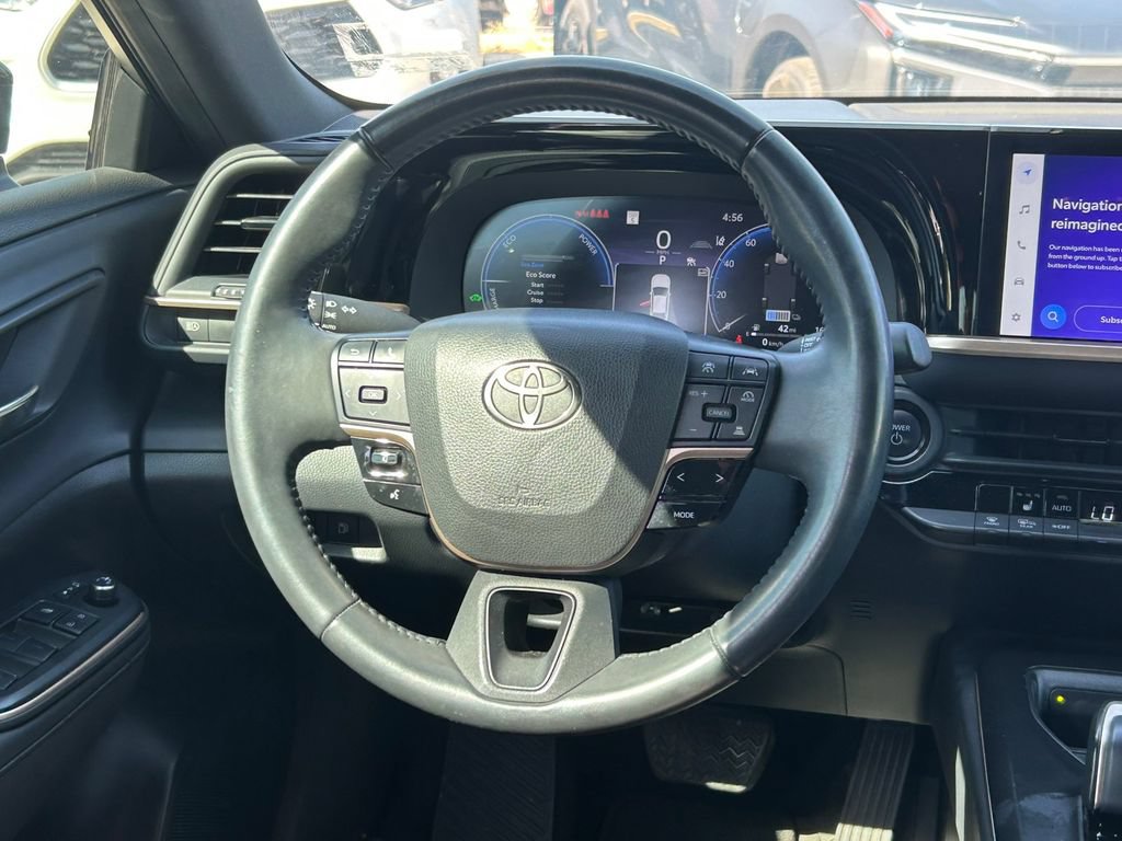 Used 2023 Toyota Crown AWD/4WD image 37