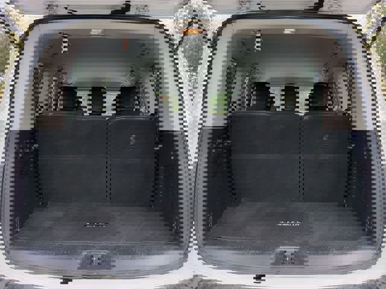 Used 2021 Nissan Armada SV image 35