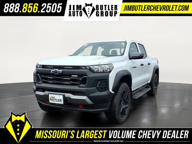 Used 2025 Chevrolet Colorado Trail Boss image 1