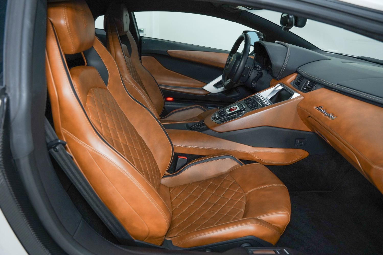 Used 2017 Lamborghini Aventador S image 15