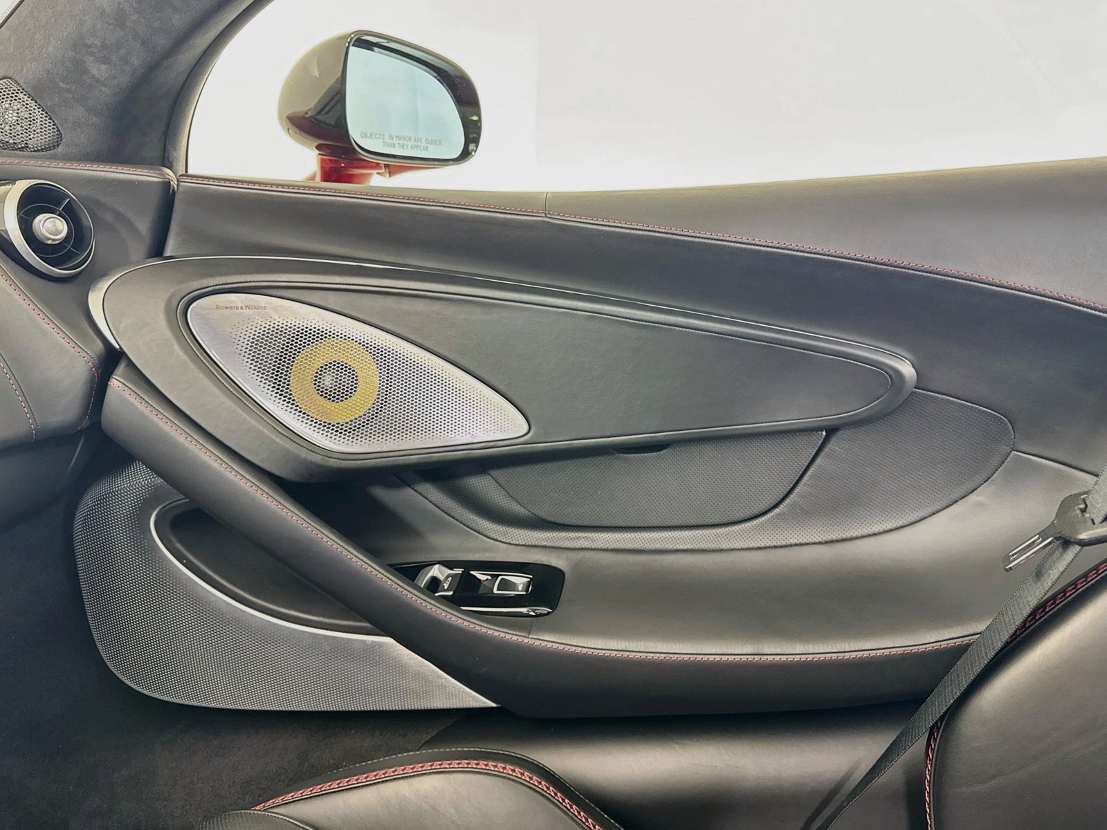 Used 2023 McLaren GT RWD image 16