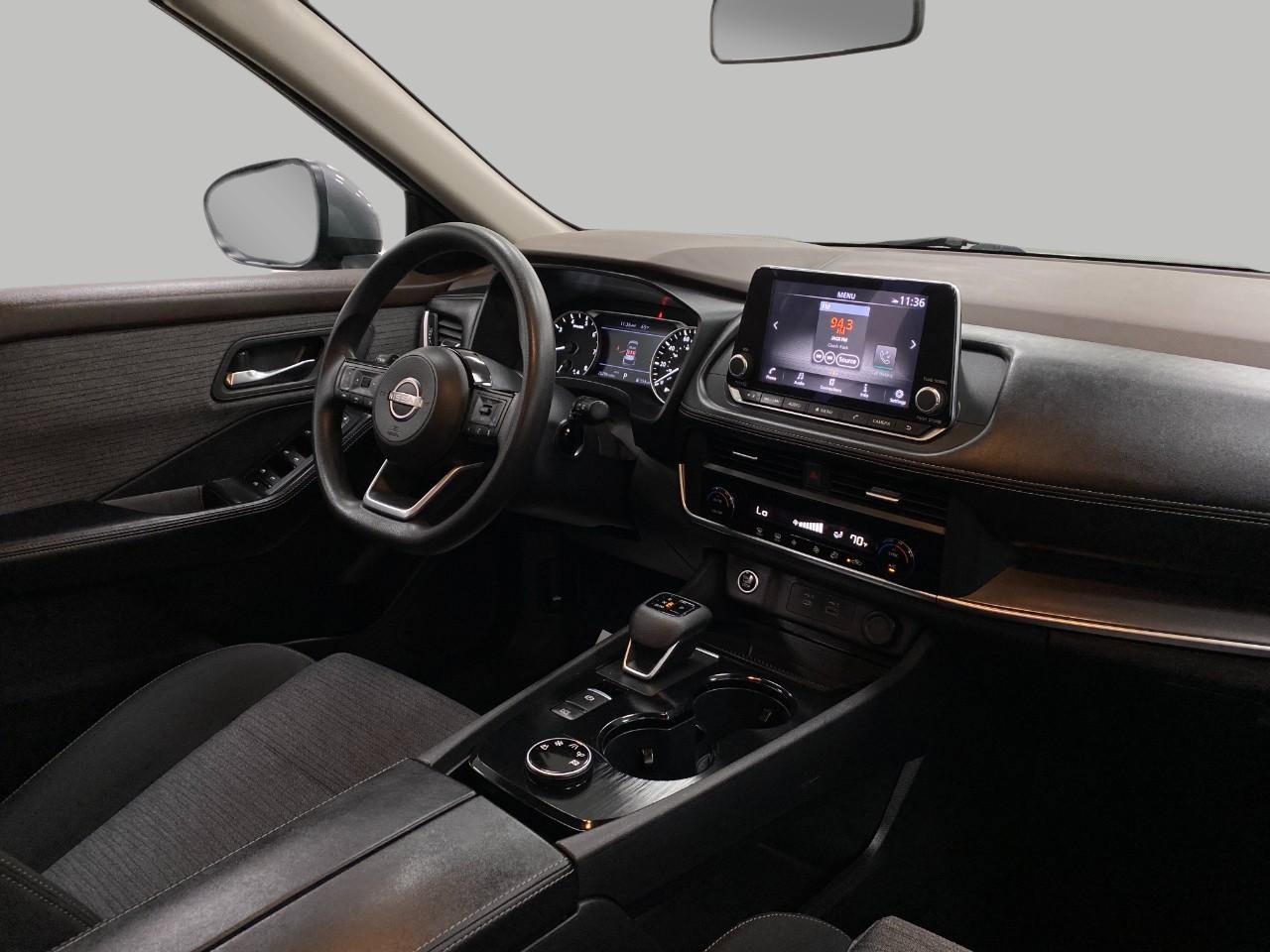 Used 2023 Nissan Rogue SV image 18