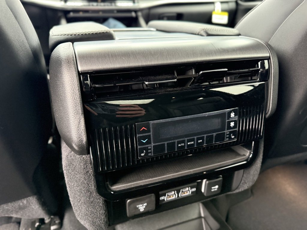 New 2026 Jeep Grand Wagoneer L Limited image 25