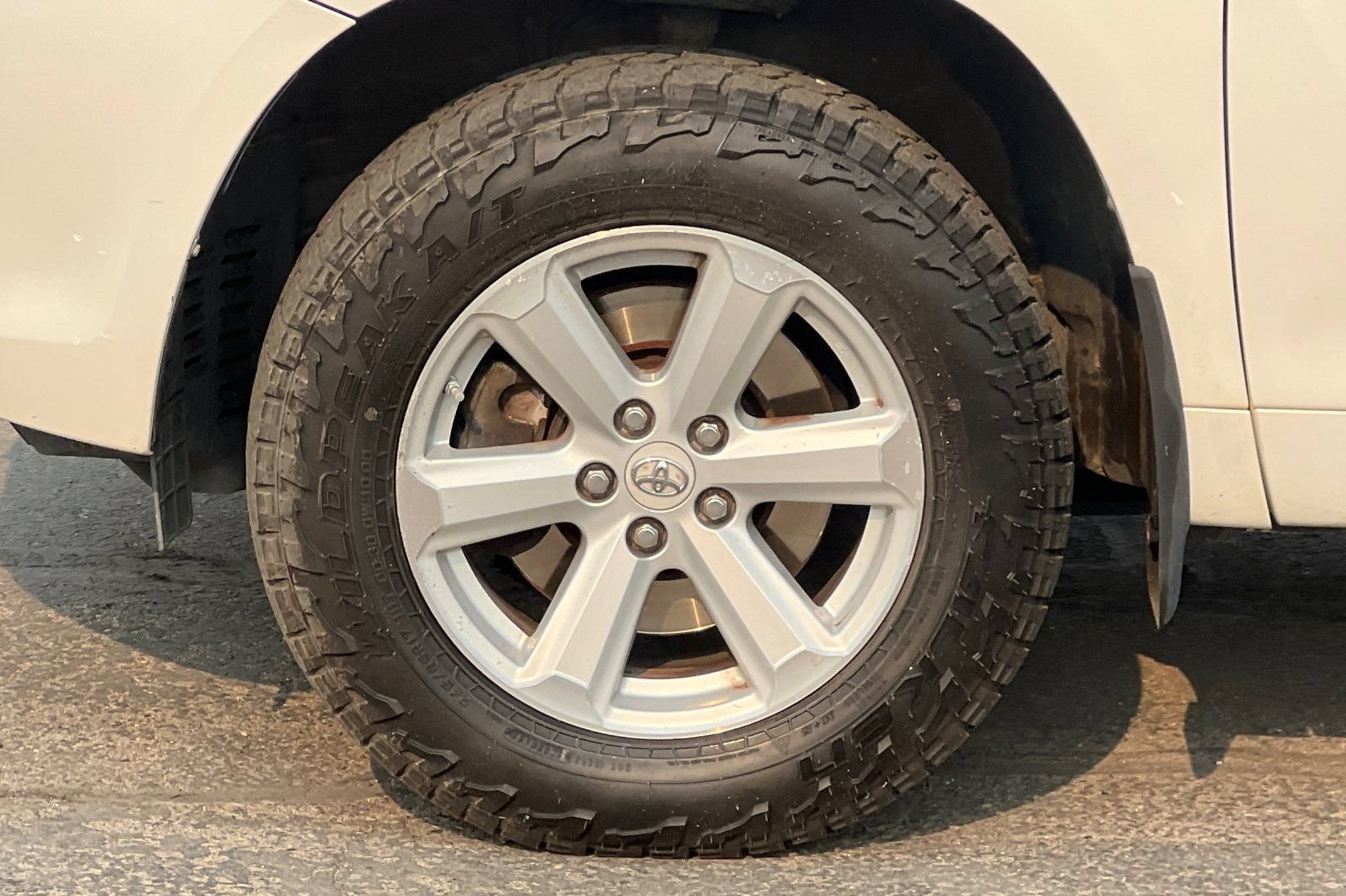 Used 2010 Toyota Highlander 4WD image 25