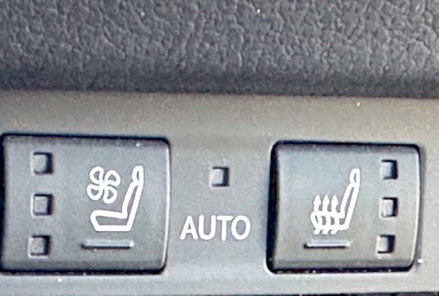 Used 2021 Lexus ES 350 Ultra Luxury w/ Accessory Package FWD image 26