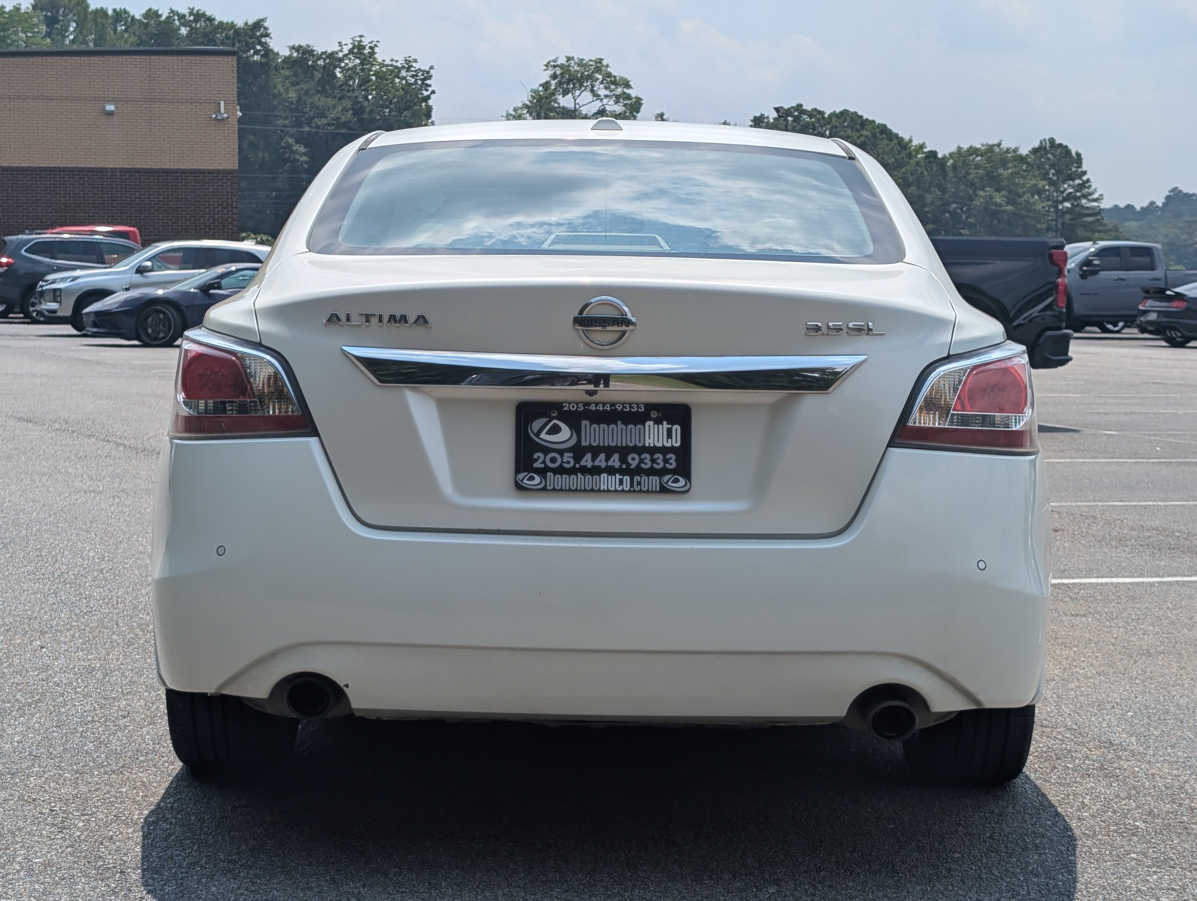 Used 2015 Nissan Altima 3.5 SL FWD image 8