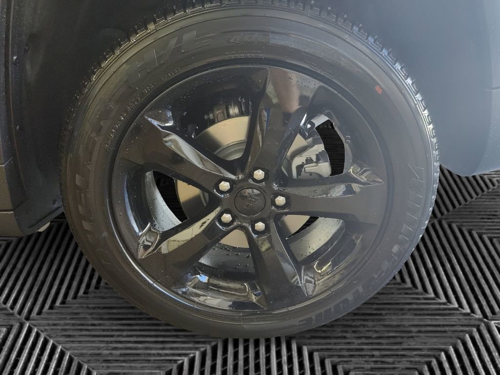 New 2025 Jeep Grand Cherokee Altitude image 16