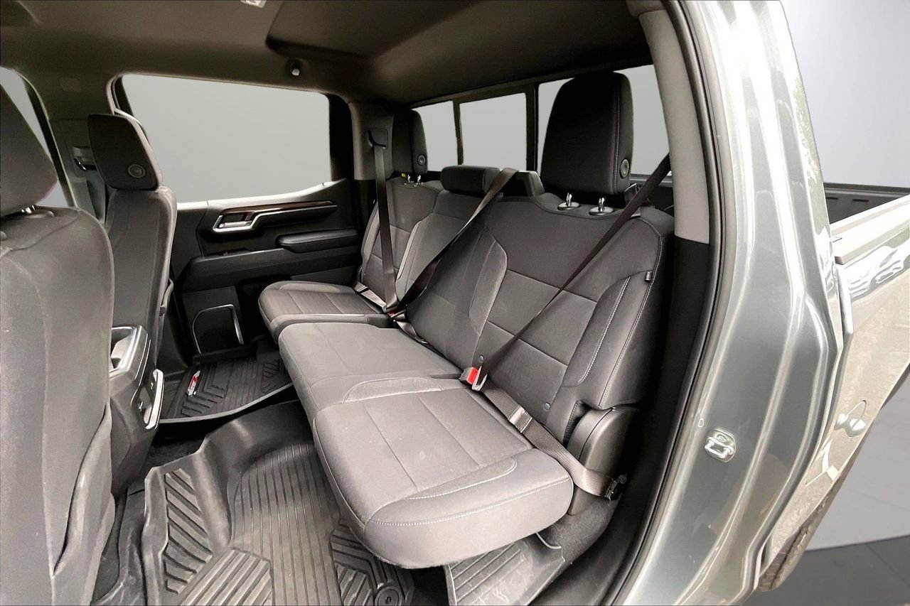 Used 2025 Chevrolet Silverado 1500 LT Trail Boss w/ Convenience Package II AWD/4WD image 23