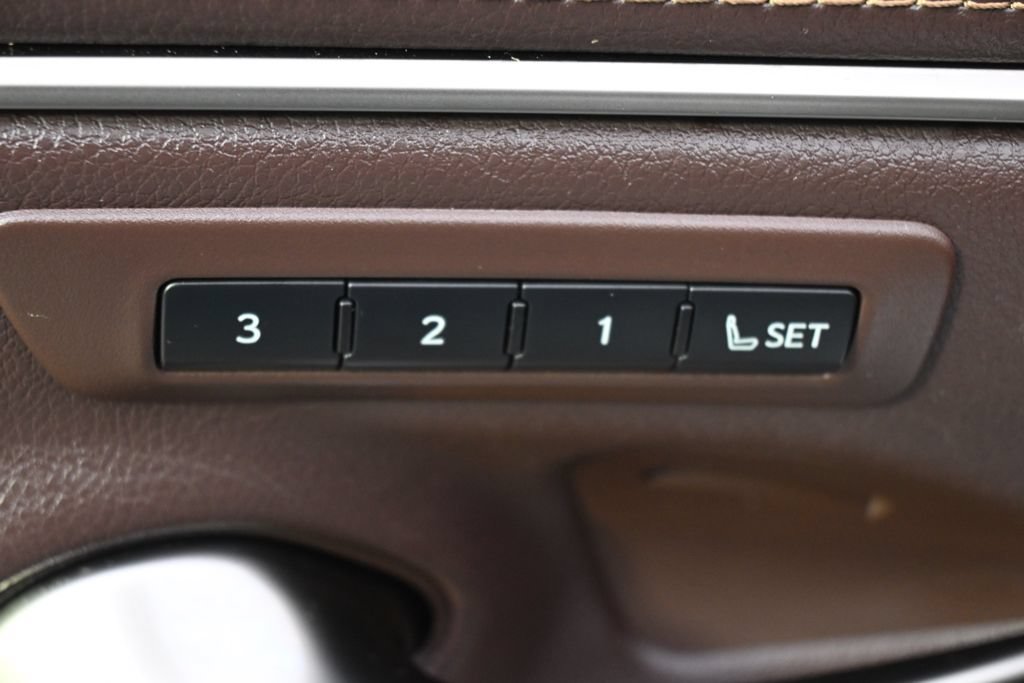 Used 2020 Lexus ES 350 Ultra Luxury w/ Accessory Package 2 FWD image 24