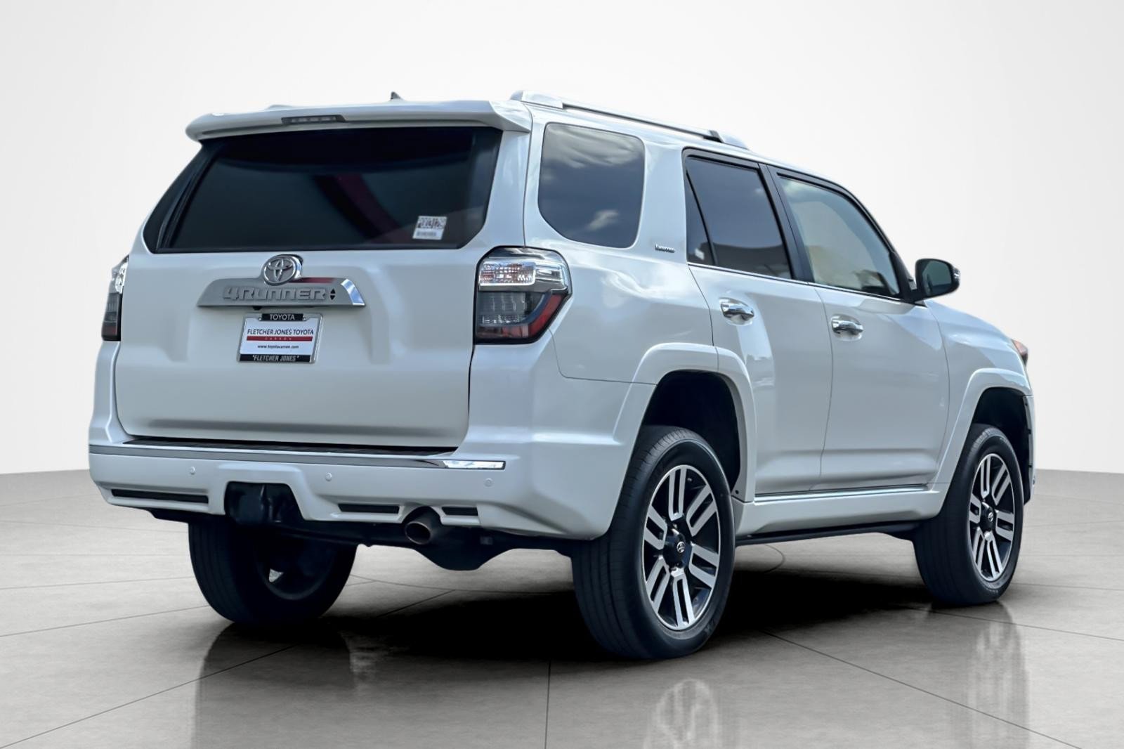Certified 2018 Toyota 4Runner Limited AWD/4WD image 5