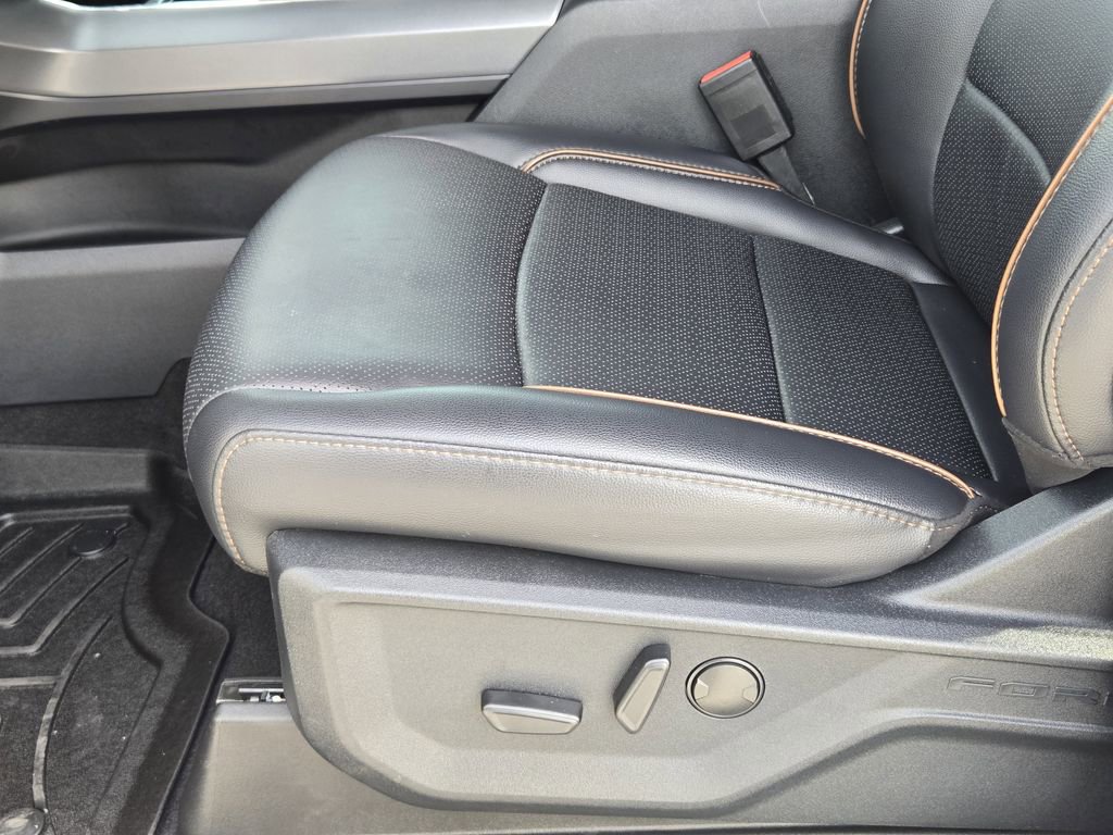 Used 2025 Ford F150 Lariat w/ Equipment Group 501A Mid image 23