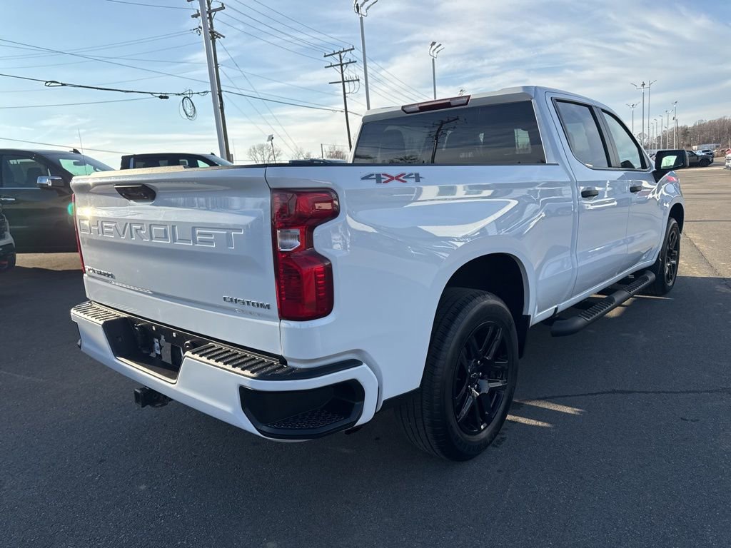 Used 2023 Chevrolet Silverado 1500 Custom image 5