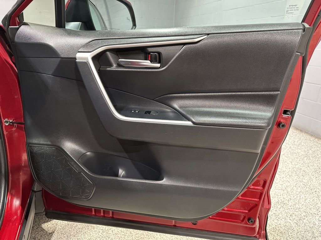 Certified 2019 Toyota RAV4 XLE image 18