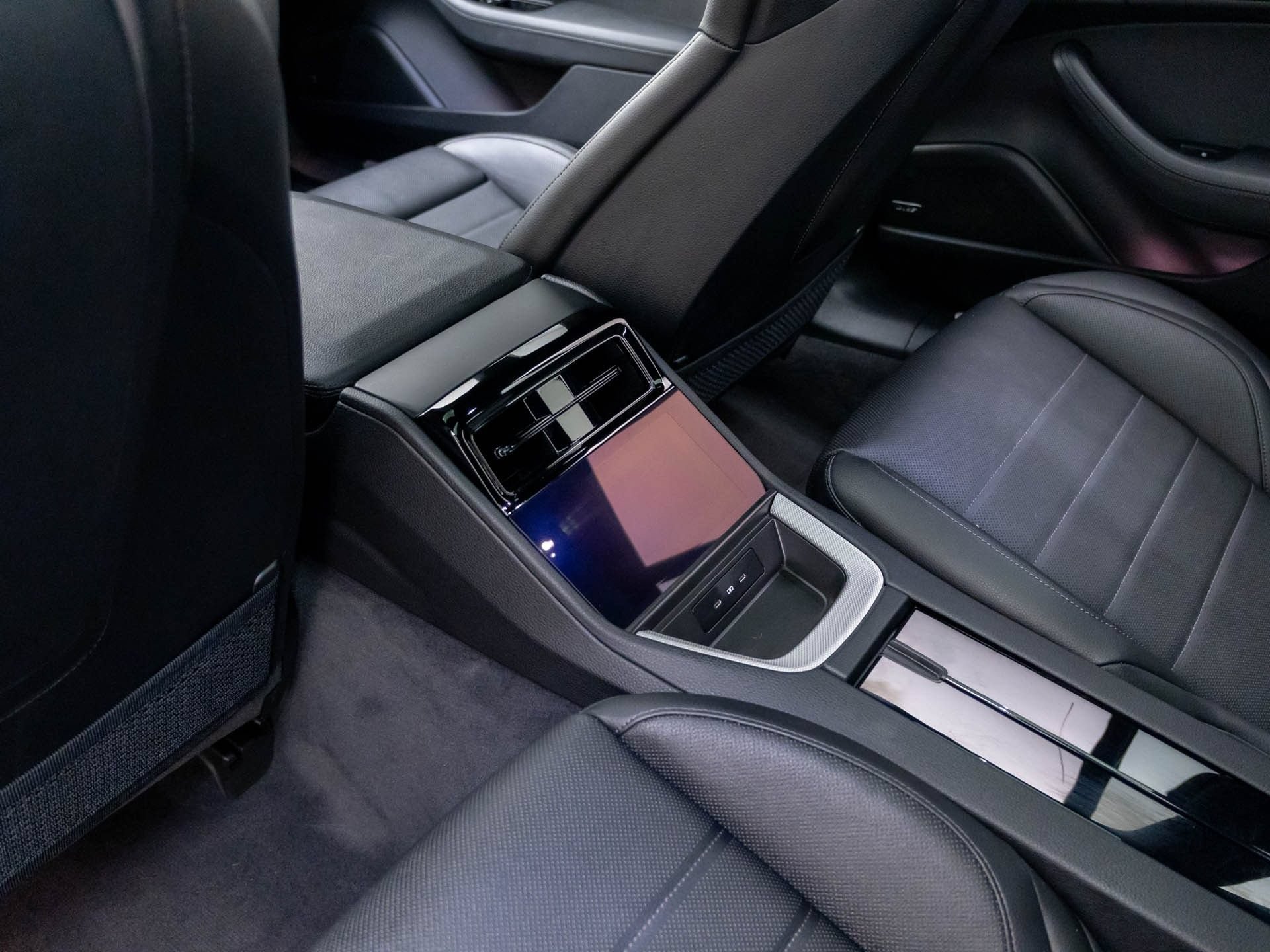 Certified 2025 Porsche Panamera 4 AWD/4WD image 19