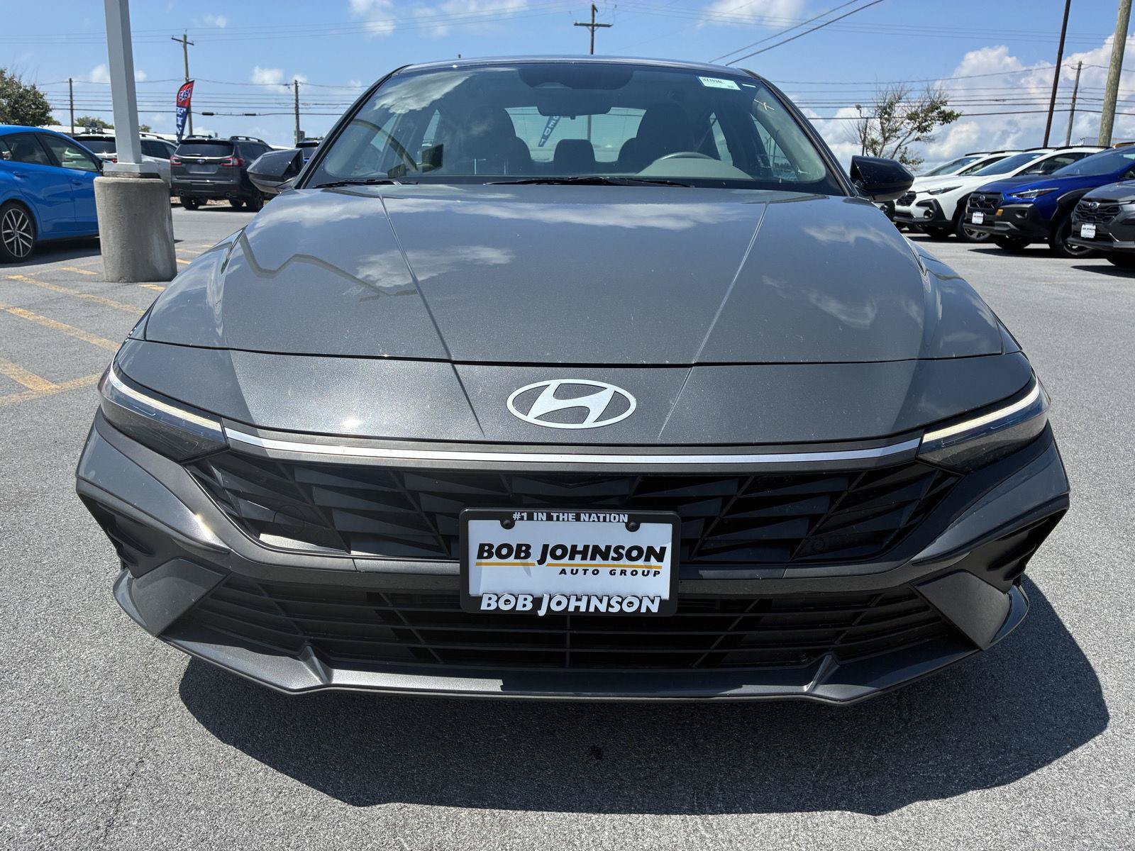 Used 2025 Hyundai Elantra SEL FWD image 2