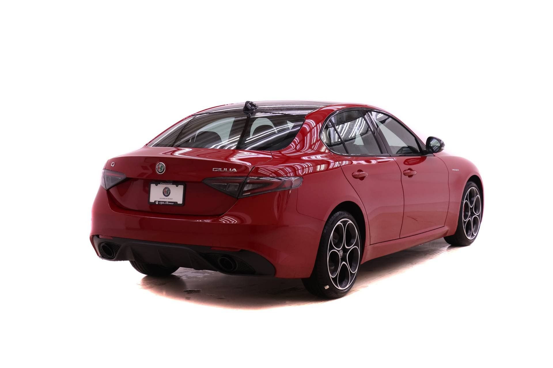 New 2026 Alfa Romeo Giulia AWD image 4