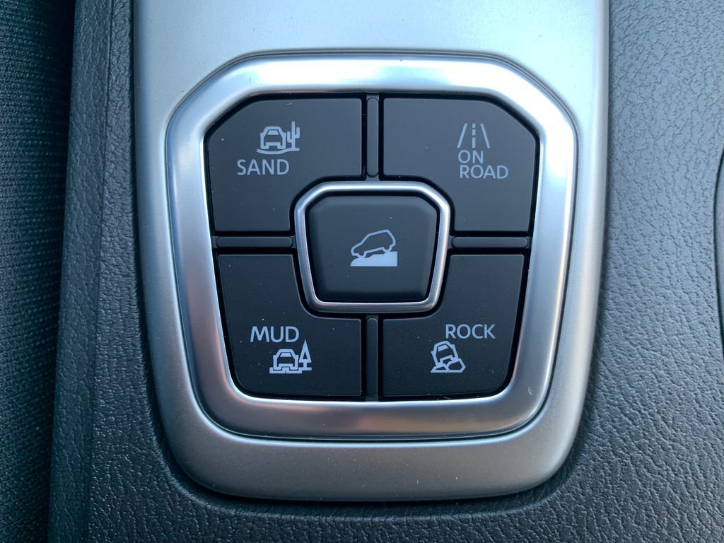 New 2026 Nissan Frontier SV image 19