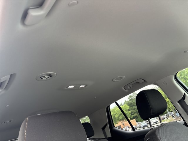 Used 2021 Chevrolet Traverse LS FWD image 25