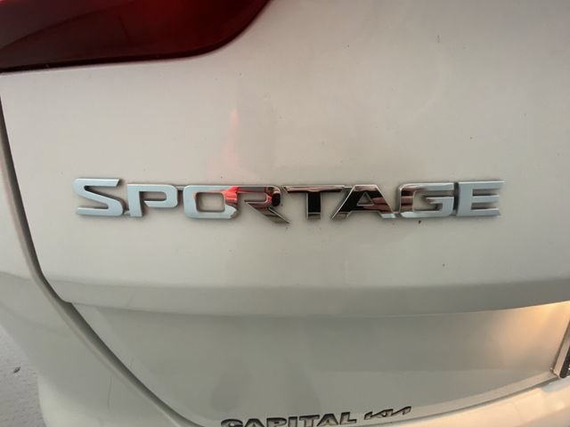 Used 2022 Kia Sportage EX FWD image 26