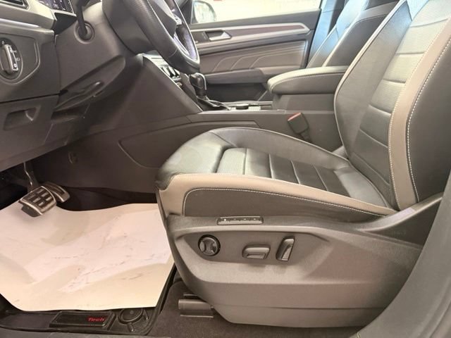 Used 2023 Volkswagen Atlas Cross Sport SEL Premium R-Line AWD/4WD image 6