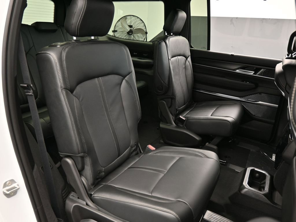New 2026 Jeep Grand Wagoneer Summit image 43