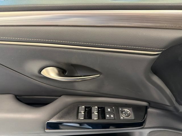 Used 2022 Lexus ES 300h F Sport w/ Accessory Package FWD image 10