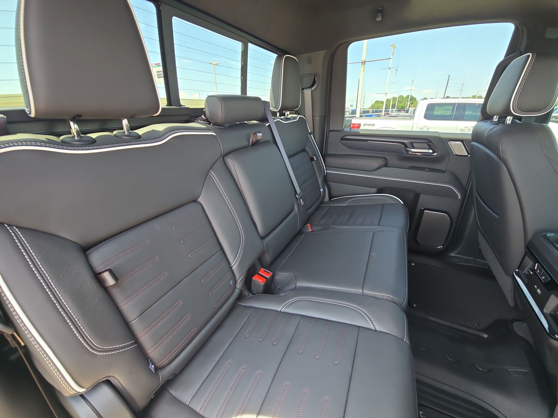 Used 2026 GMC Sierra 2500 AT4X AWD/4WD image 30