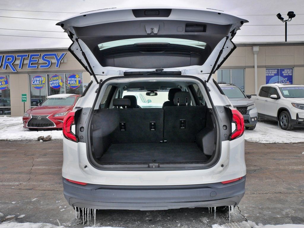 Used 2018 GMC Terrain SLE image 8