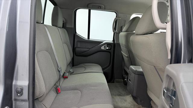 Used 2018 Nissan Frontier SV AWD/4WD image 16
