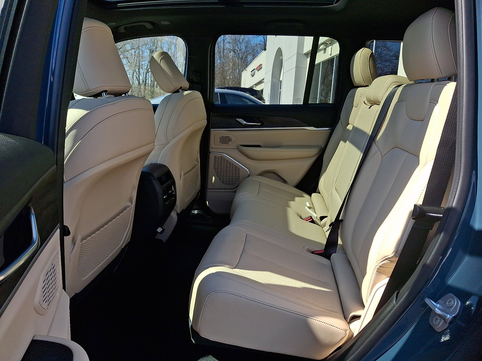 New 2026 Jeep Grand Cherokee Limited w/ Luxury Tech Group II image 6