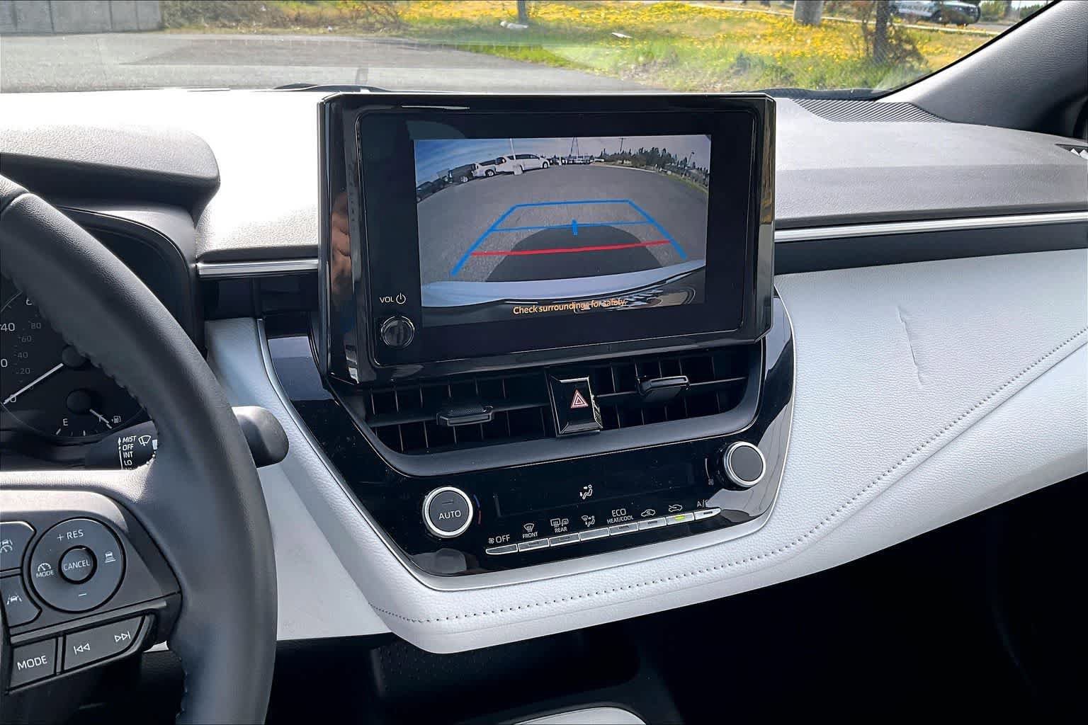 Used 2025 Toyota Corolla SE FWD image 27