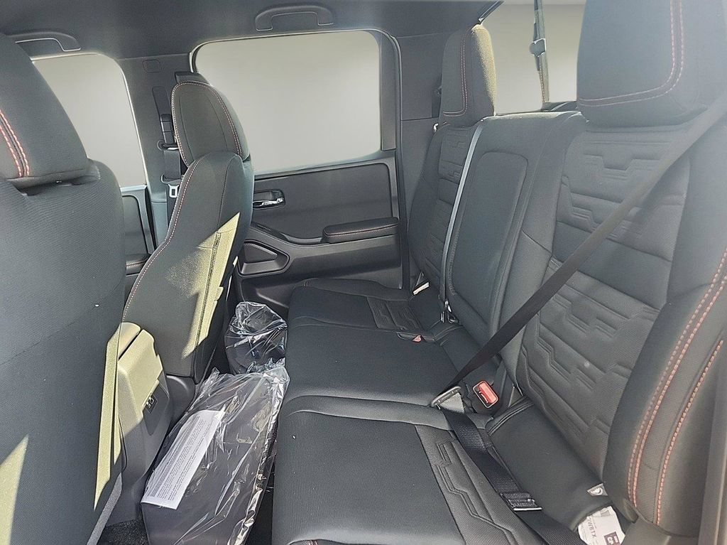 New 2025 Nissan Frontier PRO-4X w/ Tow Package AWD/4WD image 18