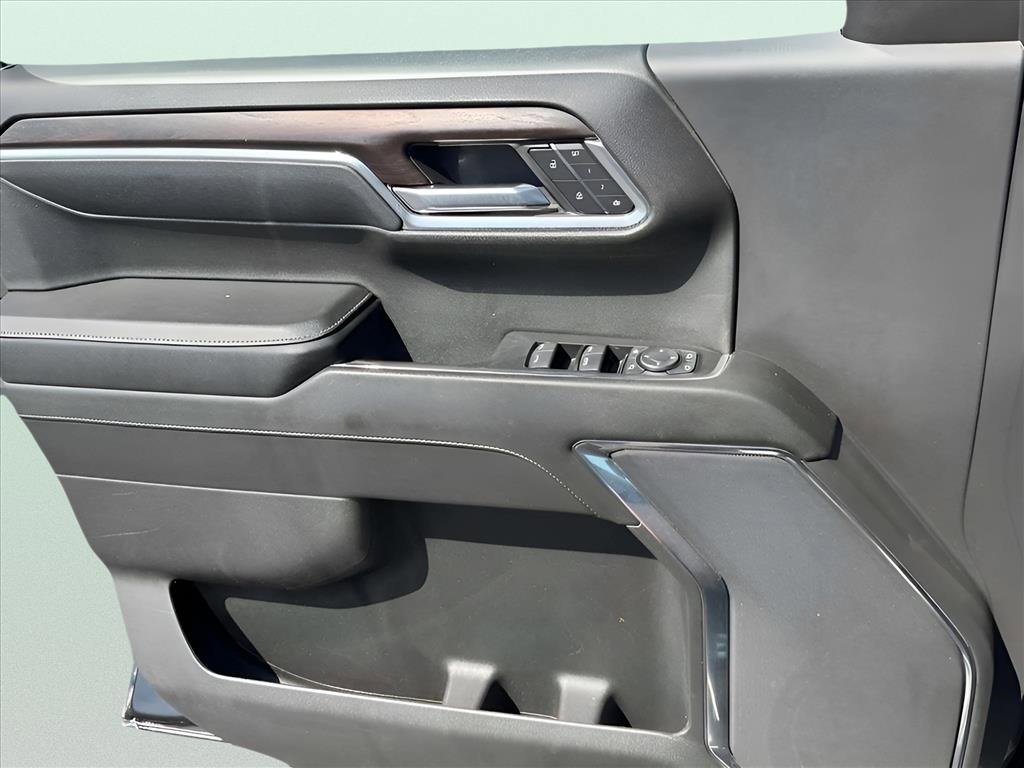 Used 2024 GMC Sierra 1500 SLT image 18