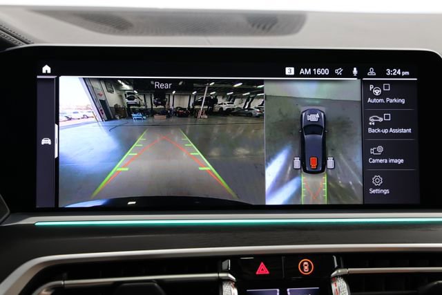 Used 2022 BMW X7 xDrive40i w/ Premium Package image 17