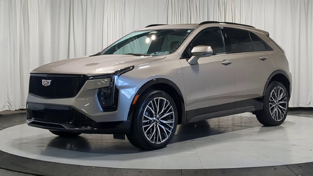 Used 2024 Cadillac XT4 Sport AWD/4WD image 5