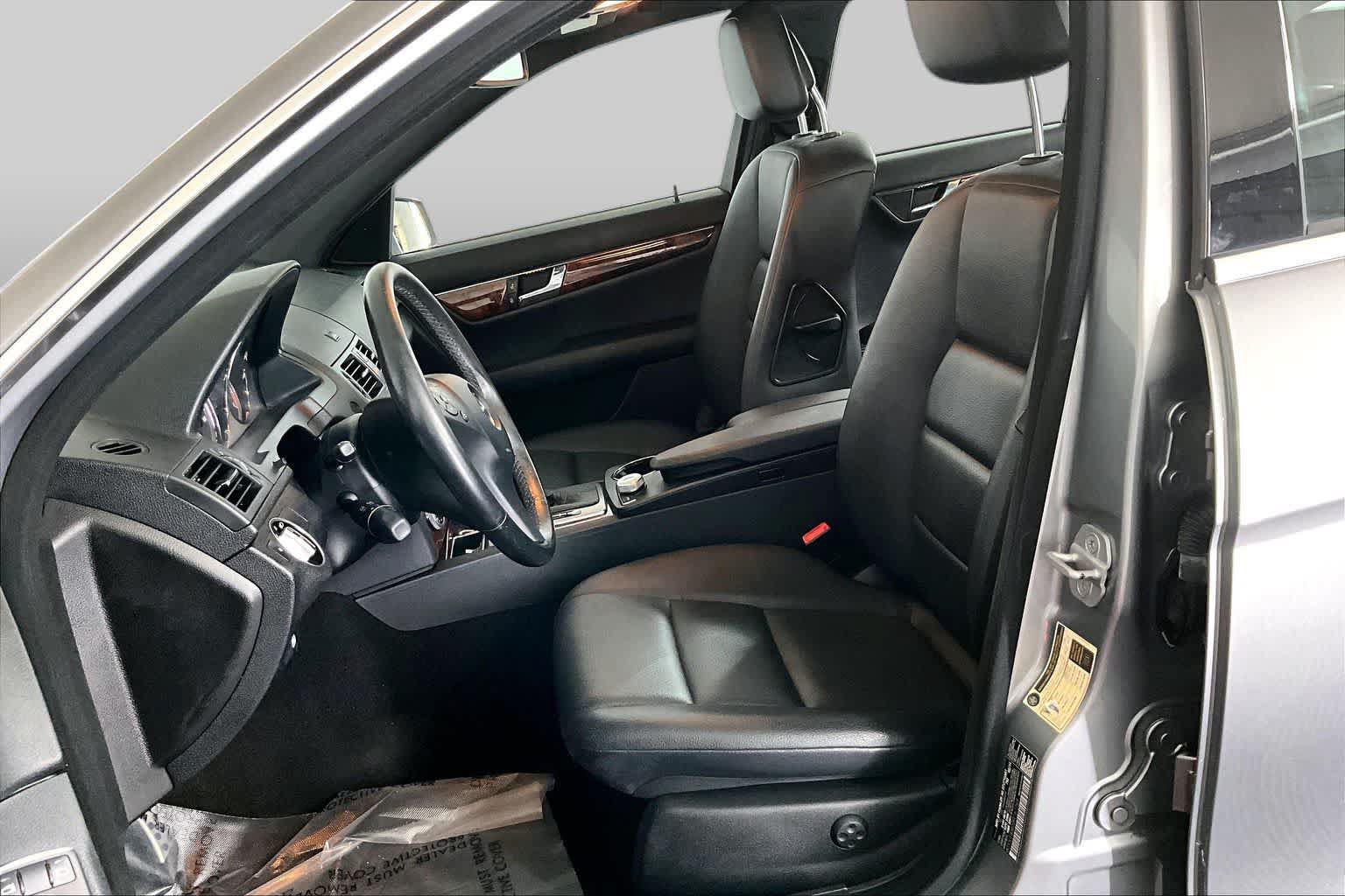 Used 2011 Mercedes-Benz C 300 4MATIC Sedan image 9