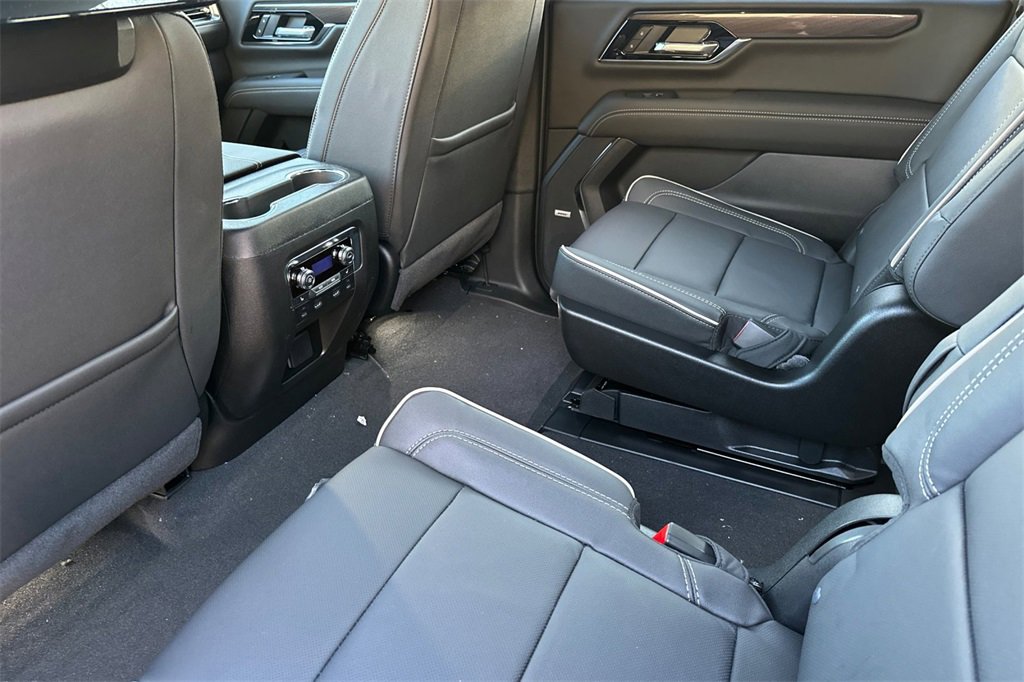 New 2026 GMC Yukon XL Elevation w/ Elevation Premium Package image 10