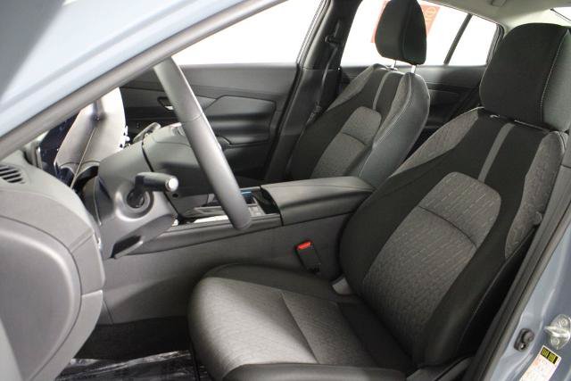 Certified 2026 Nissan Sentra SV w/ SV Convenience Package FWD image 20