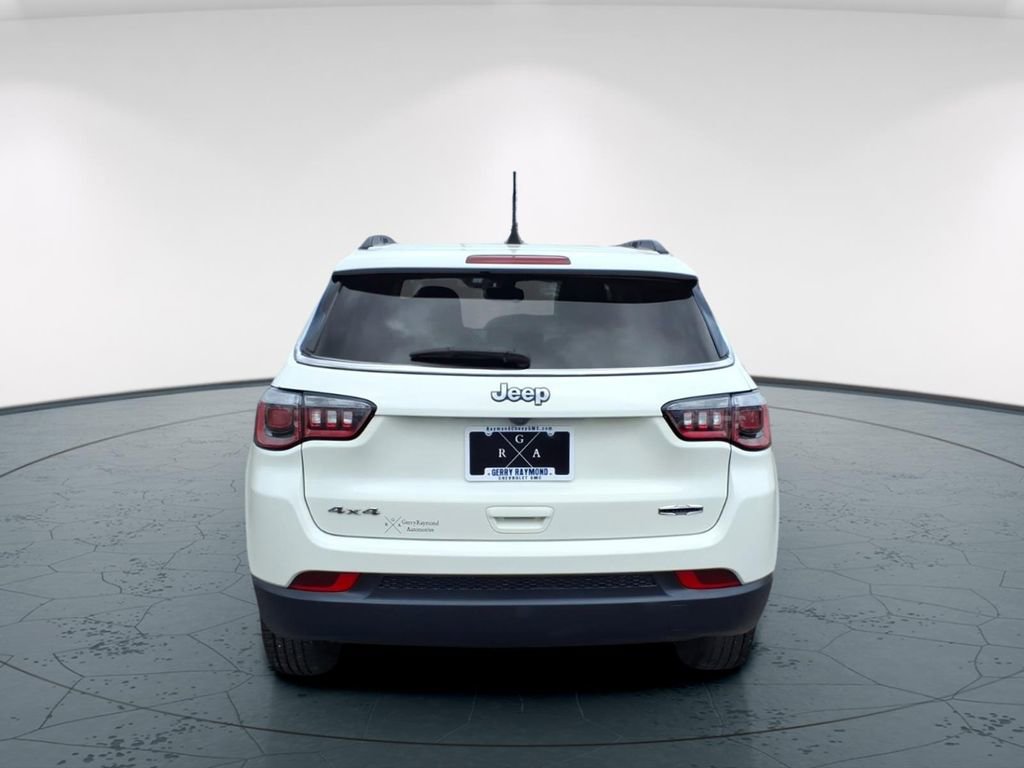 Used 2019 Jeep Compass Latitude w/ Cold Weather Group image 6