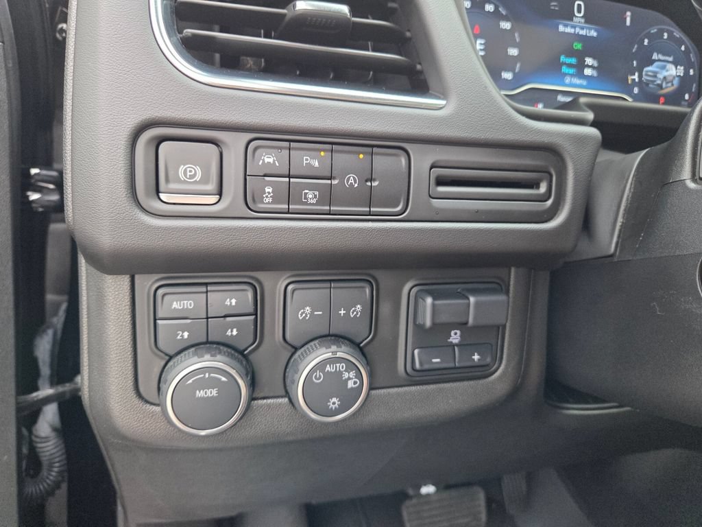 Certified 2024 Chevrolet Suburban RST w/ Luxury Package AWD/4WD image 26