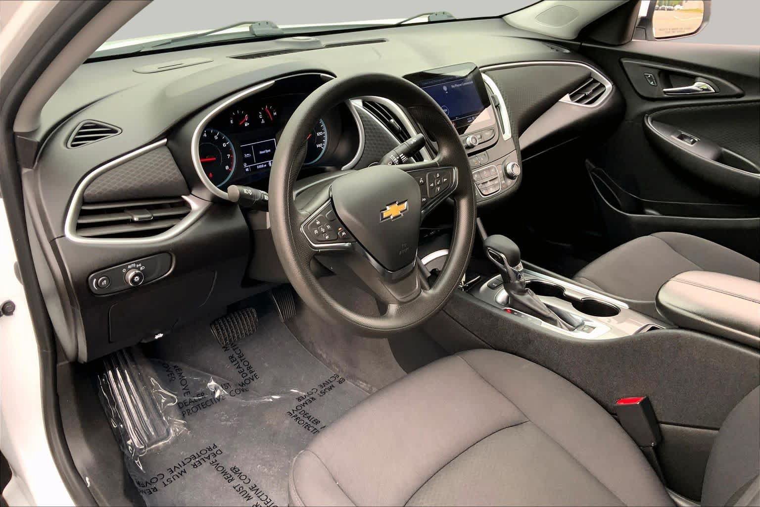 Used 2024 Chevrolet Malibu LT FWD image 18