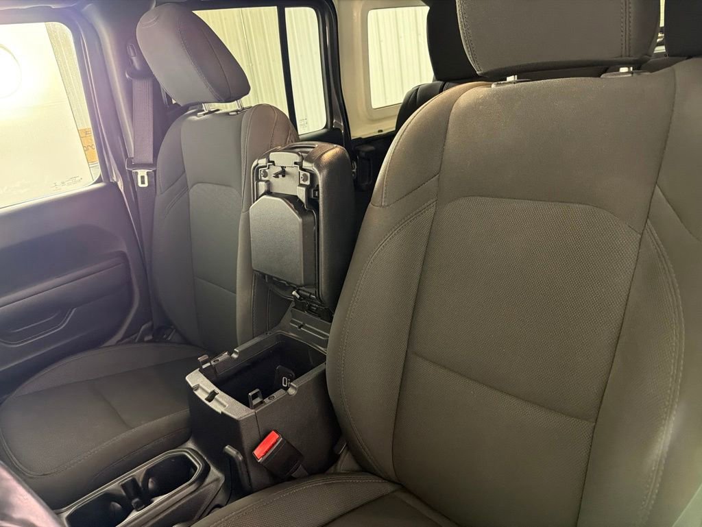 Used 2022 Jeep Wrangler Unlimited Sport AWD/4WD image 33
