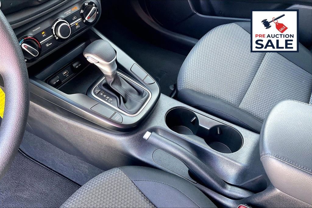 Used 2025 Kia Soul LX FWD image 16